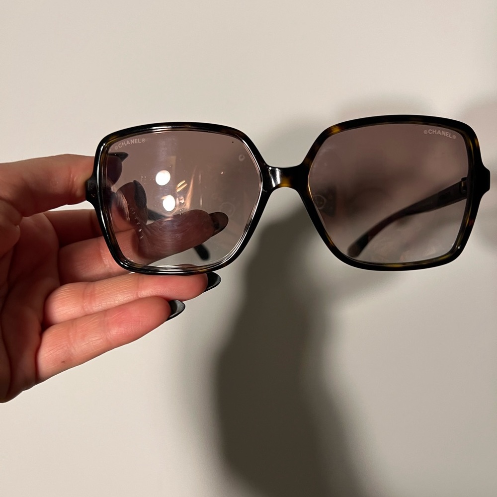 Chanel vintage tortoiseshell sunglasses